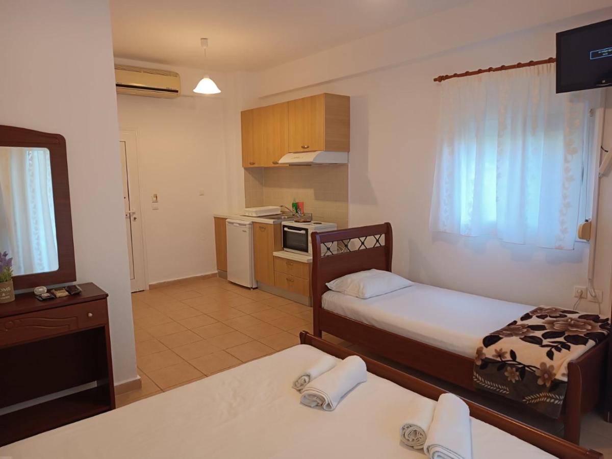 Sofia Studios Nea Skioni Buitenkant foto