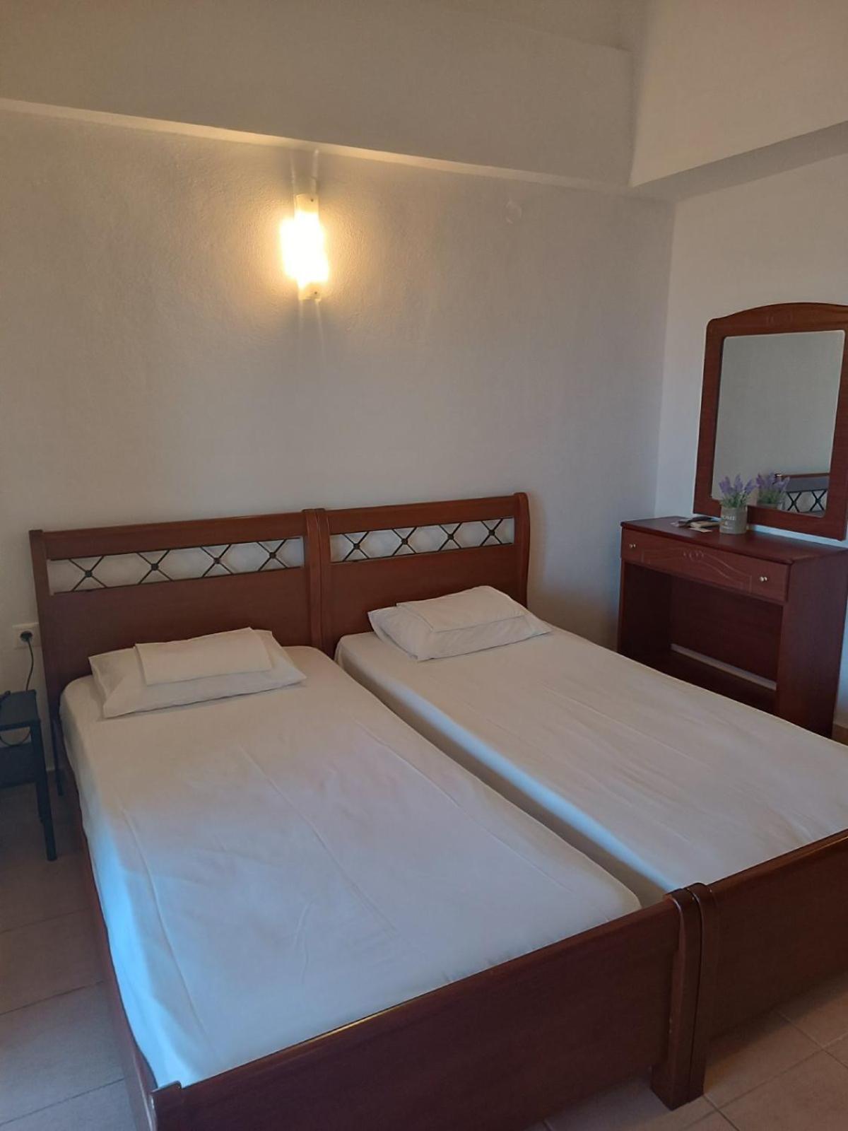 Sofia Studios Nea Skioni Buitenkant foto
