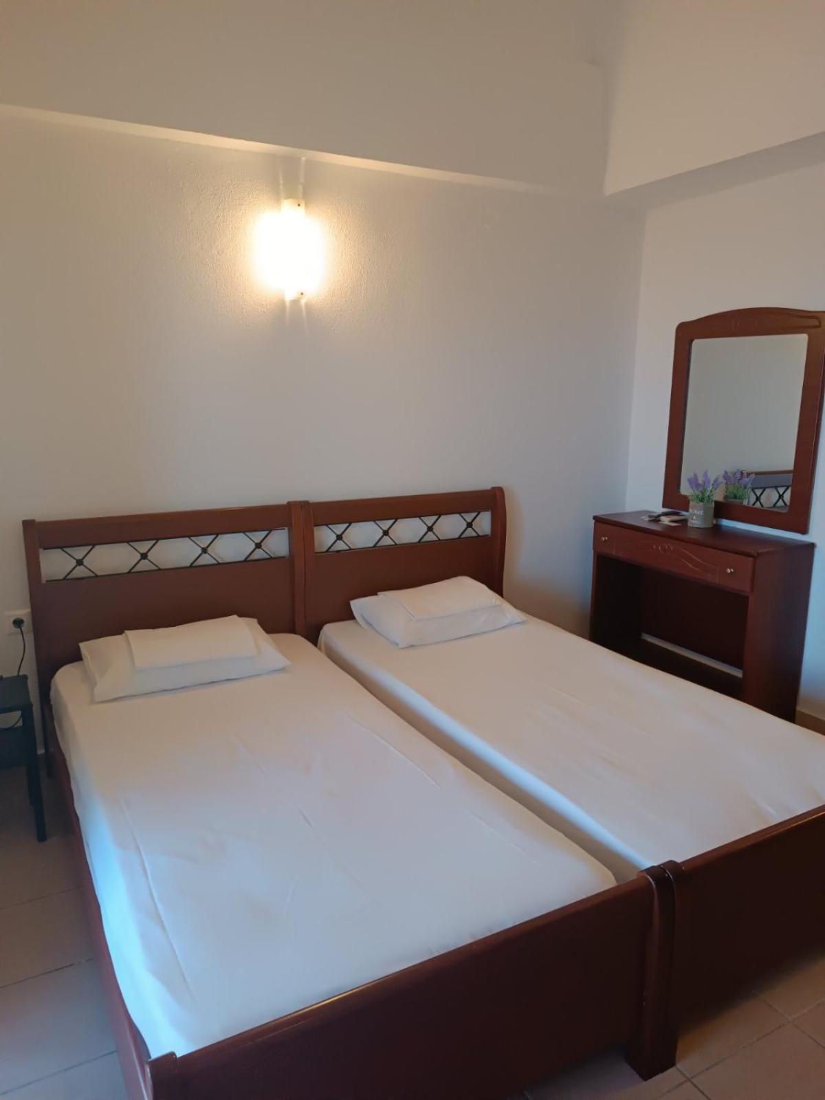 Sofia Studios Nea Skioni Buitenkant foto