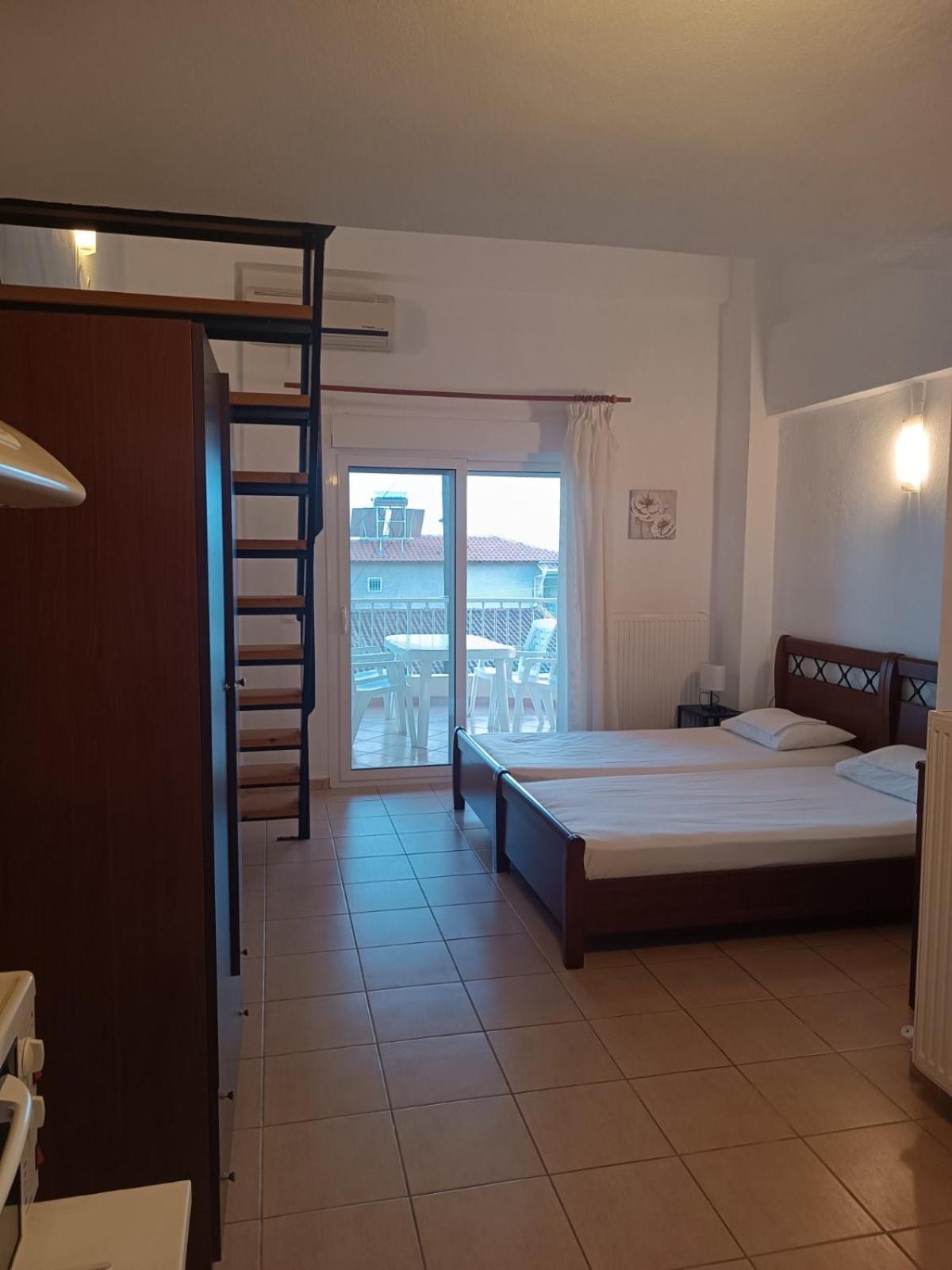 Sofia Studios Nea Skioni Buitenkant foto
